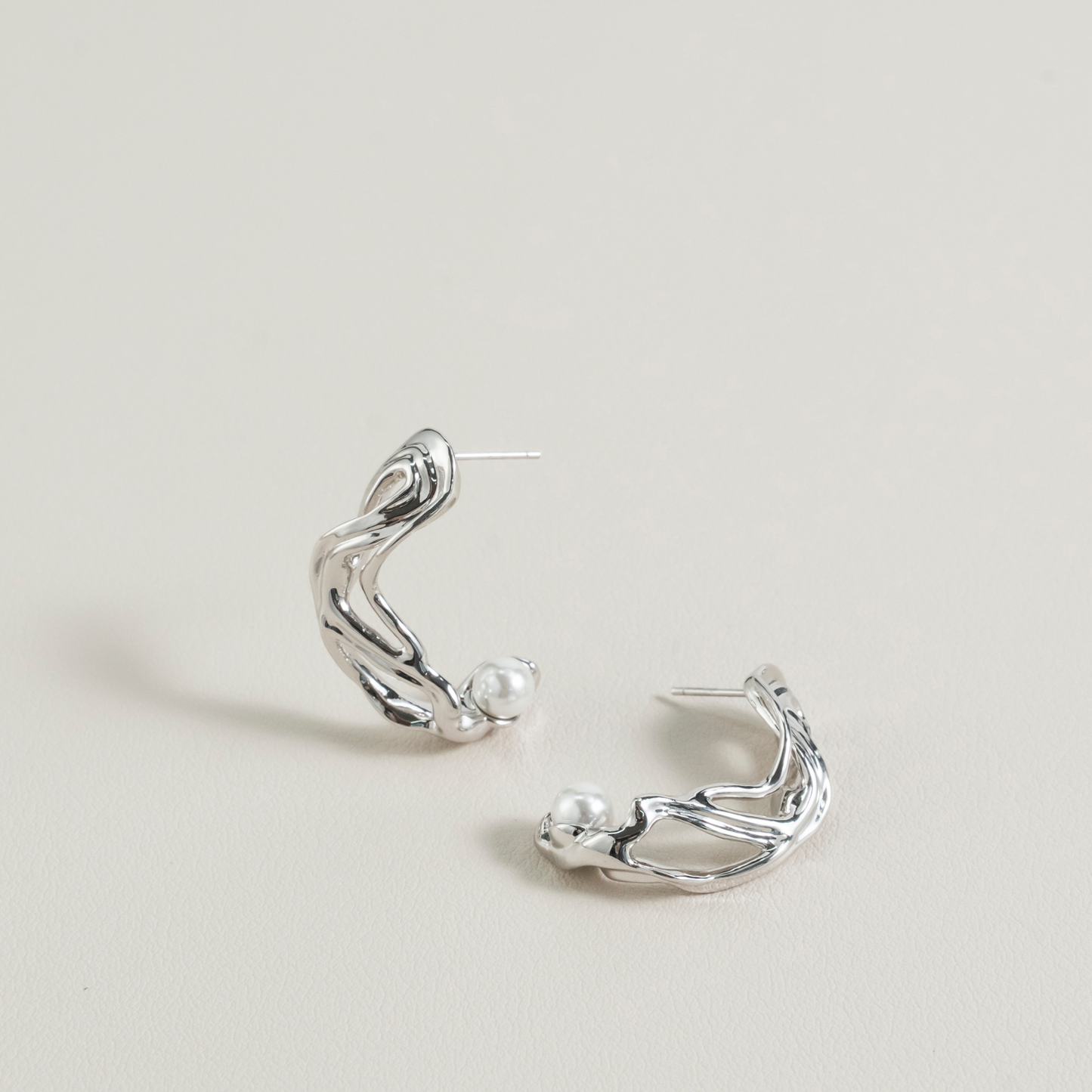 c-shaped auspicious cloud earrings