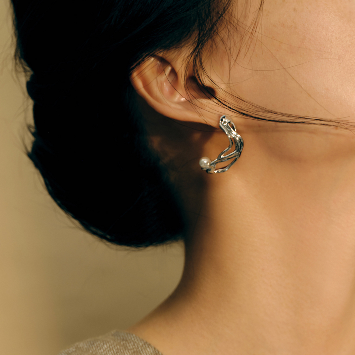 c-shaped auspicious cloud earrings