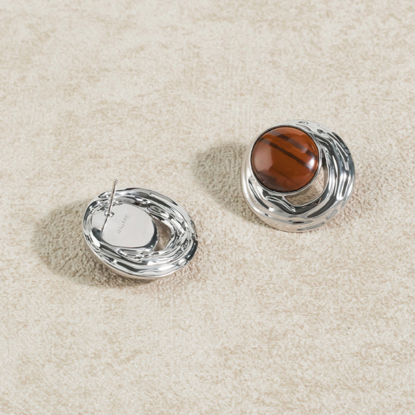 Wood grained stone disc earrings