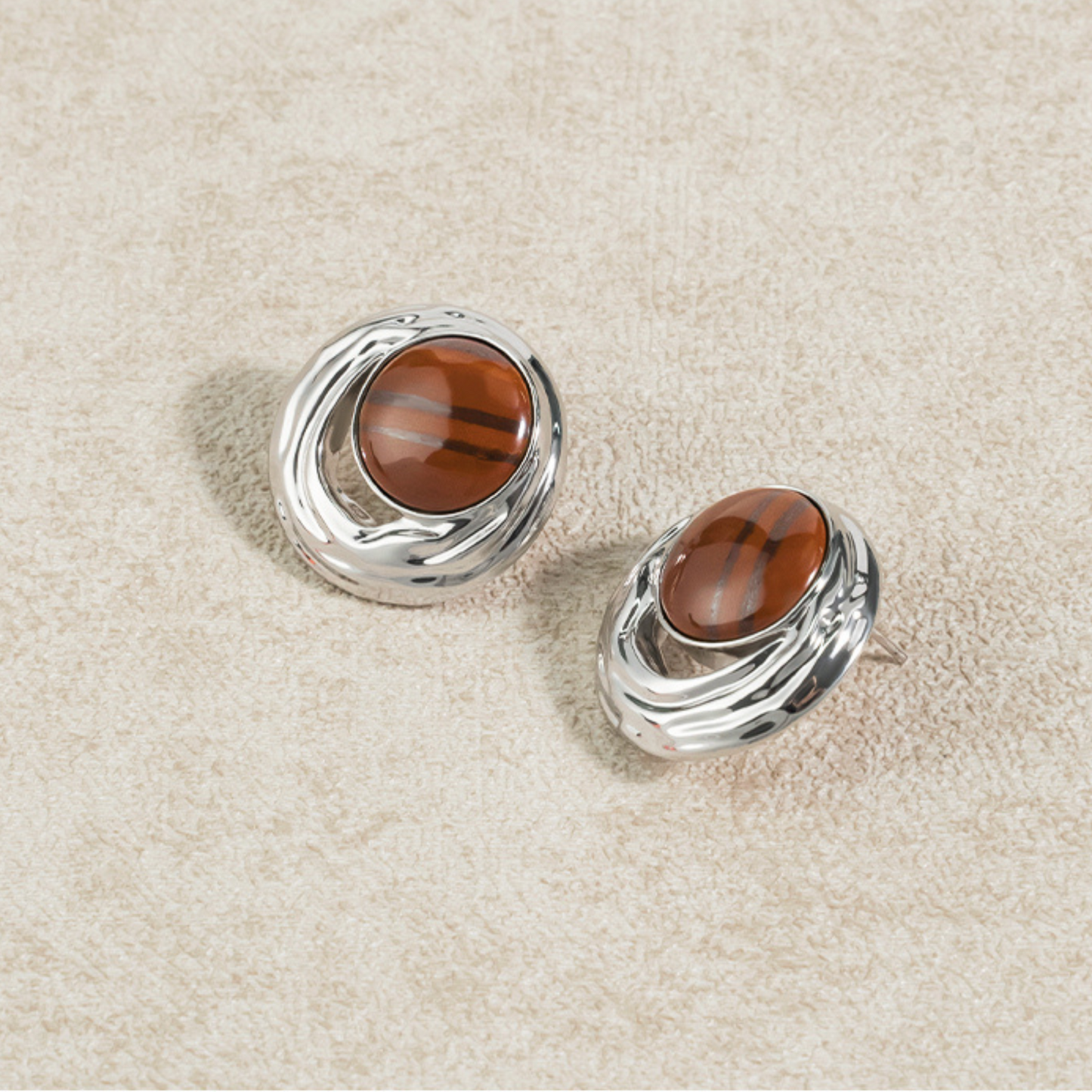 Wood grained stone disc earrings